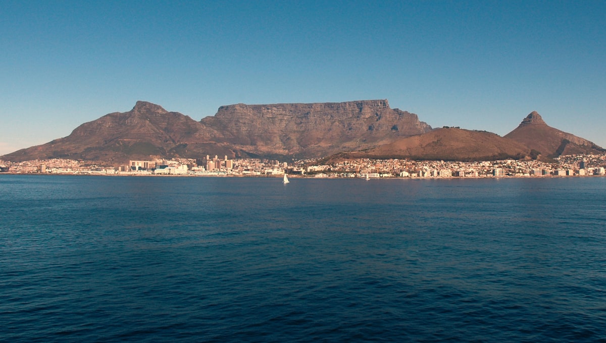 Cheapest Flights to Cape Town: When to Fly and Which Markets Save Most