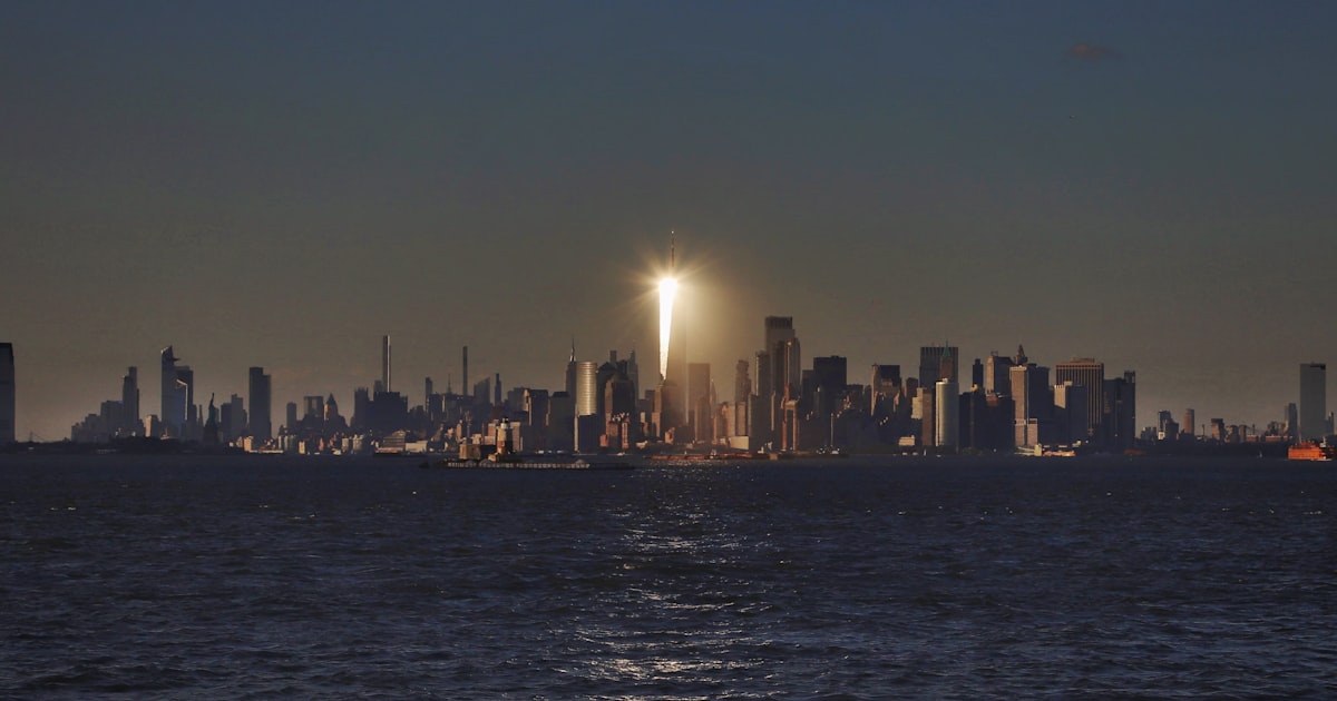 a city skyline at night